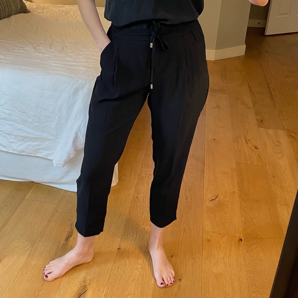 RW&Co black cropped trousers. Size medium.